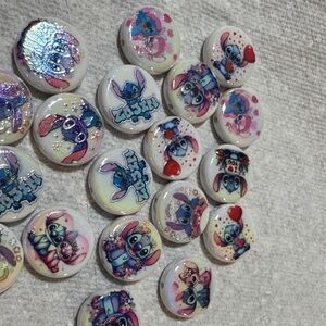 20 pieces Stitch 1 inch wide flat beads.